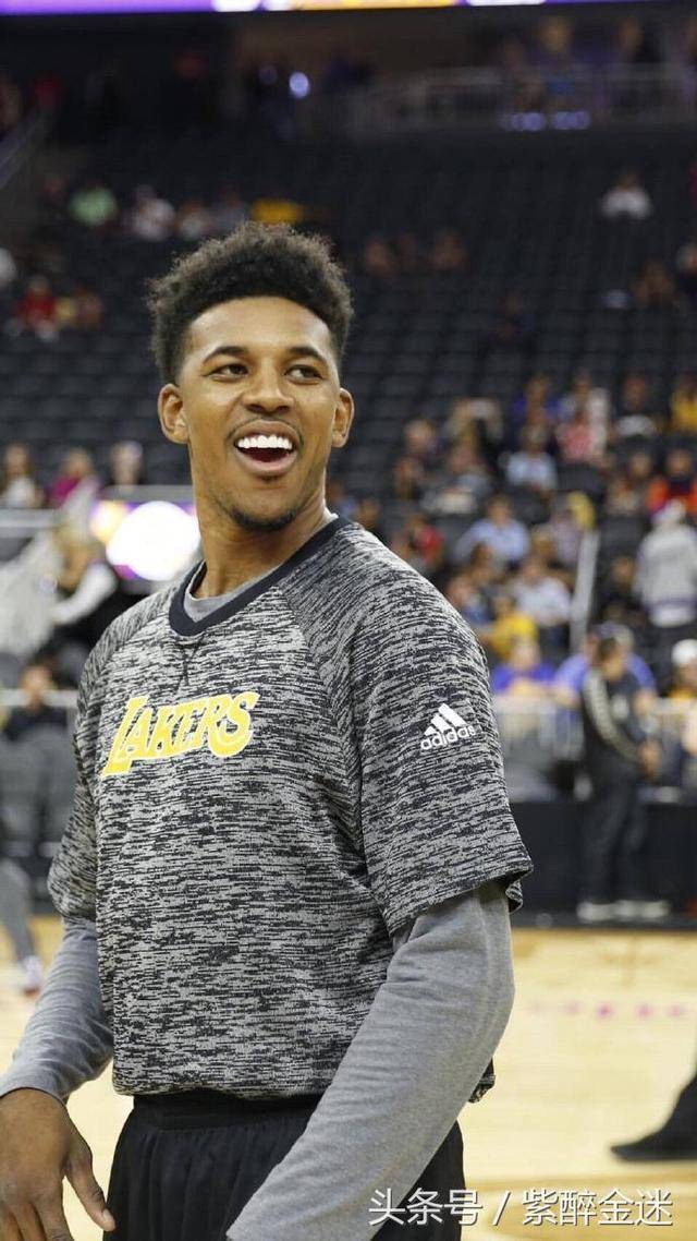 唐田：我们都希望瓦科留下来，职业队的人员交流和转会很正常（唐田：盼瓦科留队，职业球队人员流动与转会属常态）