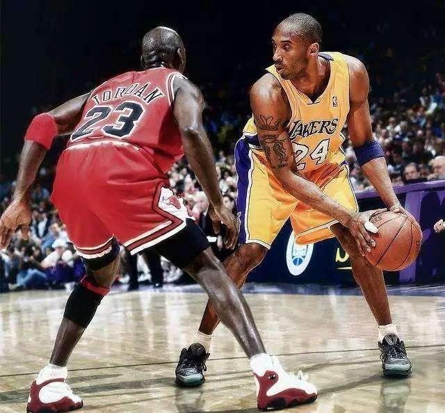 2953票，邦马蒂成为FIFPro2025年最佳阵容中得票最多外场球员（邦马蒂以2953票领跑FIFPro 2025最佳阵容外场球员投票）