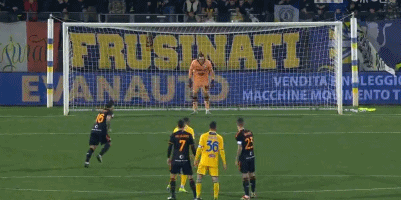 罗伯特·桑切斯是自2010年切赫以来首位英超送助攻的切尔西门将（罗伯特·桑切斯成为切尔西自2010年切赫后首位在英超送出助攻的门将）