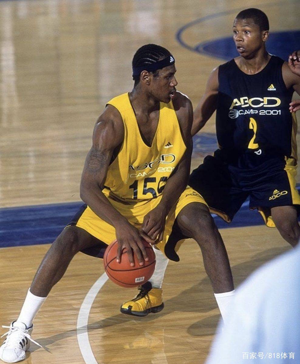 不再身兼两职，俄罗斯主帅卡尔平辞去莫斯科迪纳摩主帅职位（结束双重身份，俄罗斯队主帅卡尔平辞去莫斯科迪纳摩帅位）