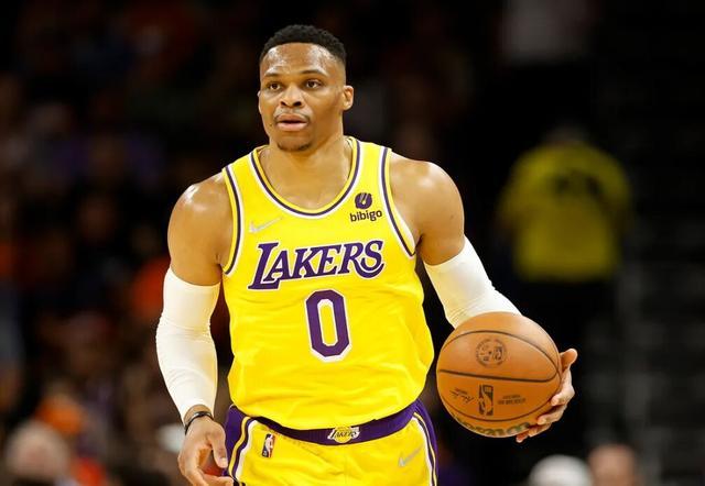 前12居然没有罗哥的名场面，按理来说哪怕硬投，凭...（前12竟无罗哥高光，按理说就算硬投也该占一席）