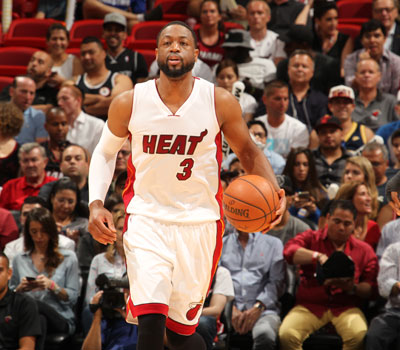 篮球NBA球队交易谈判持续进行（NBA球队交易谈判仍在进行中）