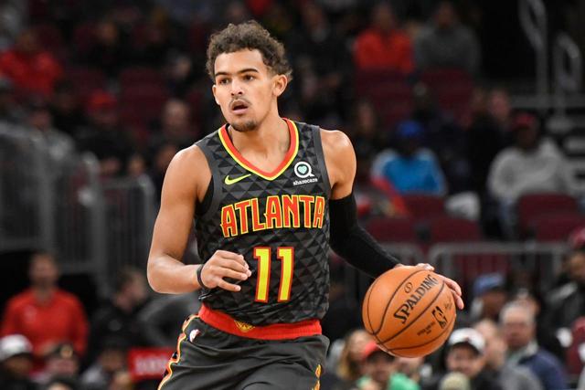 俄极限运动员挑战在1800米高空踢球，进球后做出C罗庆祝动作（俄罗斯极限运动员海拔1800米高空踢球，破门后上演C罗式庆祝）