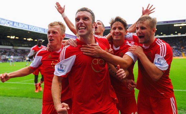 张伯伦：阿森纳具备成功的一切因素，我不算老还想继续踢球